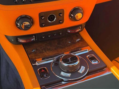 Used 2018 Rolls-Royce Dawn image 36