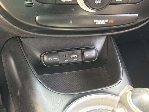 Used 2019 Kia Soul + FWD image 22