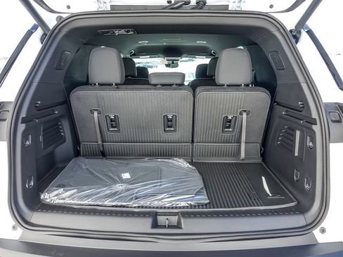 New 2026 Chevrolet Traverse LT w/ Midnight/Sport Edition image 8