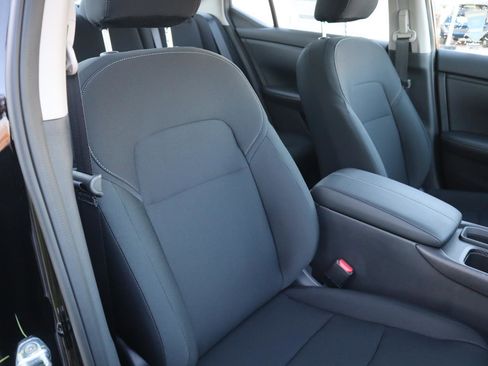 Used 2025 Nissan Sentra S image 40