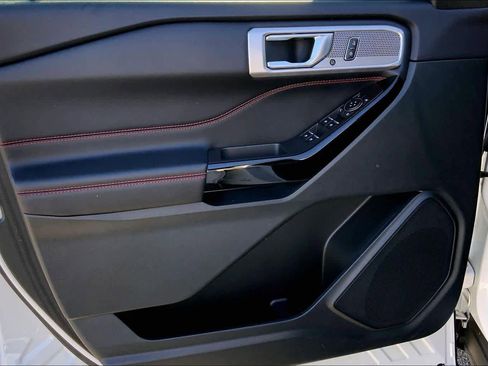 Used 2024 Ford Explorer ST-Line w/ Class IV Trailer Tow Package image 20