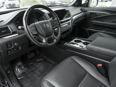 Used 2024 Honda Passport EX-L image 6