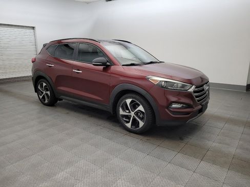 Used 2016 Hyundai Tucson Limited w/ Option Group 03 FWD image 11