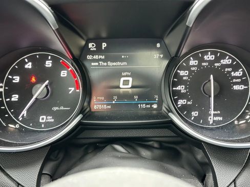 Used 2017 Alfa Romeo Giulia Base image 19