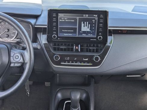 Used 2022 Toyota Corolla LE image 16