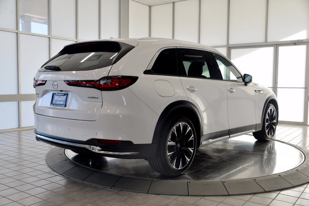 Certified 2024 MAZDA CX-90 Plug-In Hybrid w/ Premium Pkg AWD/4WD image 8