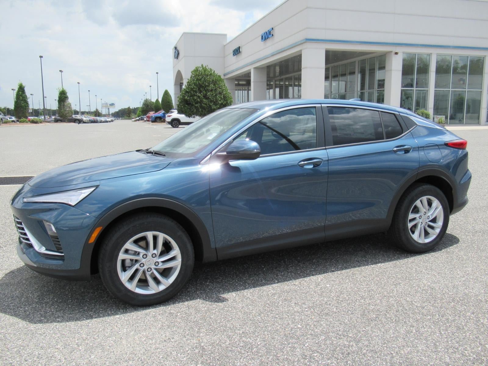 New 2026 Buick Envista Preferred FWD image 4