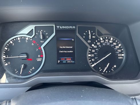 Used 2023 Toyota Tundra SR5 w/ SR5 Convenience Package AWD/4WD image 14