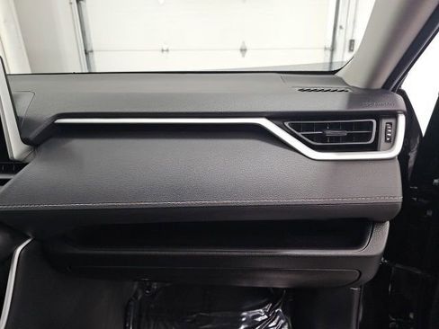 Certified 2025 Toyota RAV4 XLE w/ Convenience Package image 40