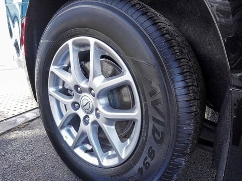 New 2026 Chrysler Pacifica Select image 8