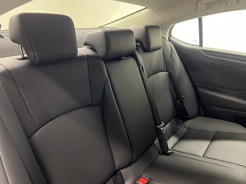 Certified 2025 Lexus ES 300h w/ Premium Package FWD image 13
