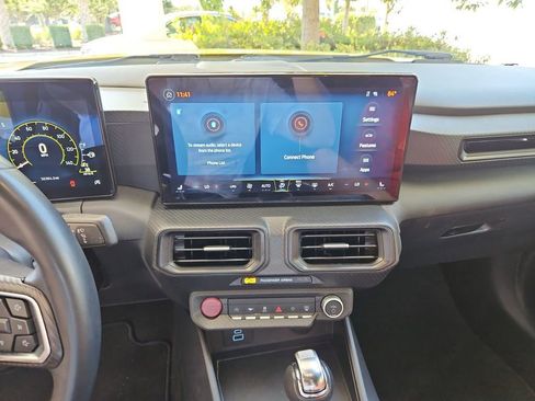 Used 2024 Ford Mustang Convertible image 20