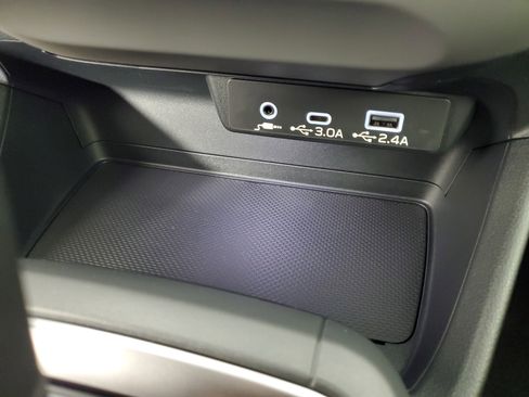 New 2025 Subaru Crosstrek 2.5i Premium image 19