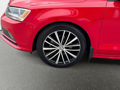 Used 2016 Volkswagen Jetta Sport image 12