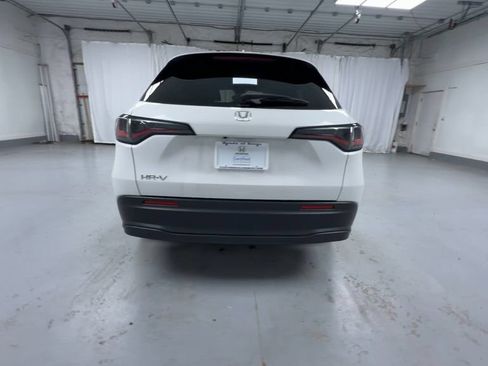 Certified 2026 Honda HR-V LX image 7