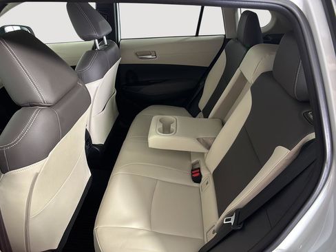 Used 2023 Toyota Corolla Cross XLE w/ Convenience Package image 21