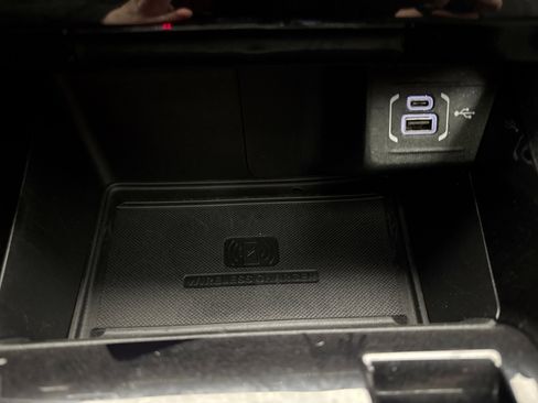 Used 2022 Jeep Compass Limited w/ (RED) Package image 16