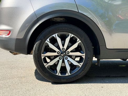Used 2018 Kia Sportage EX w/ EX Technology Package FWD image 9