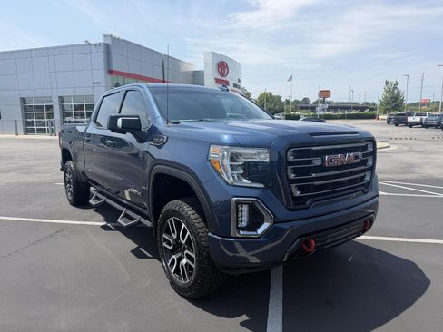 Used 2019 GMC Sierra 1500 AT4 w/ AT4 Preferred Package AWD/4WD image 3