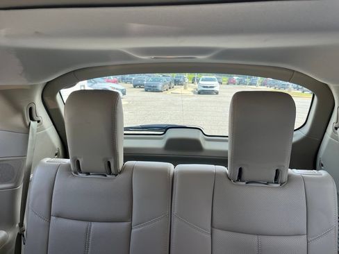 Used 2017 Nissan Pathfinder Platinum FWD image 42