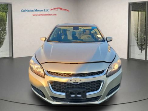 Used 2015 Chevrolet Malibu LT w/ Power Convenience Package image 2