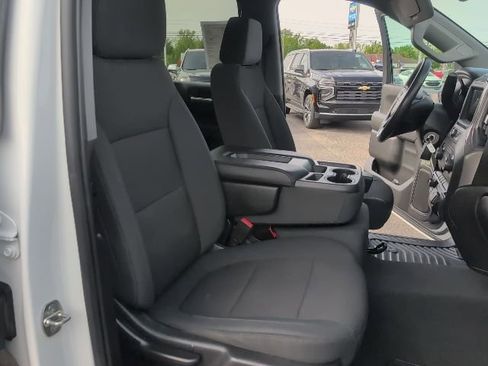 Used 2020 Chevrolet Silverado 1500 Custom w/ Custom Value Package AWD/4WD image 39