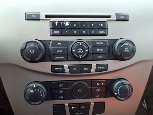 Used 2008 Ford Focus SE FWD image 12