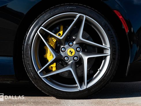 Used 2021 Ferrari F8 Tributo image 9