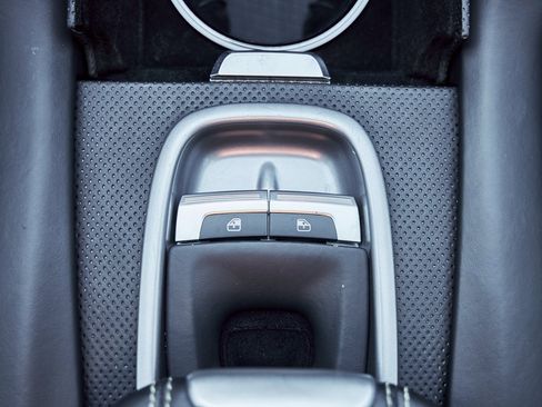 Used 2018 Ferrari GTC4Lusso T image 62