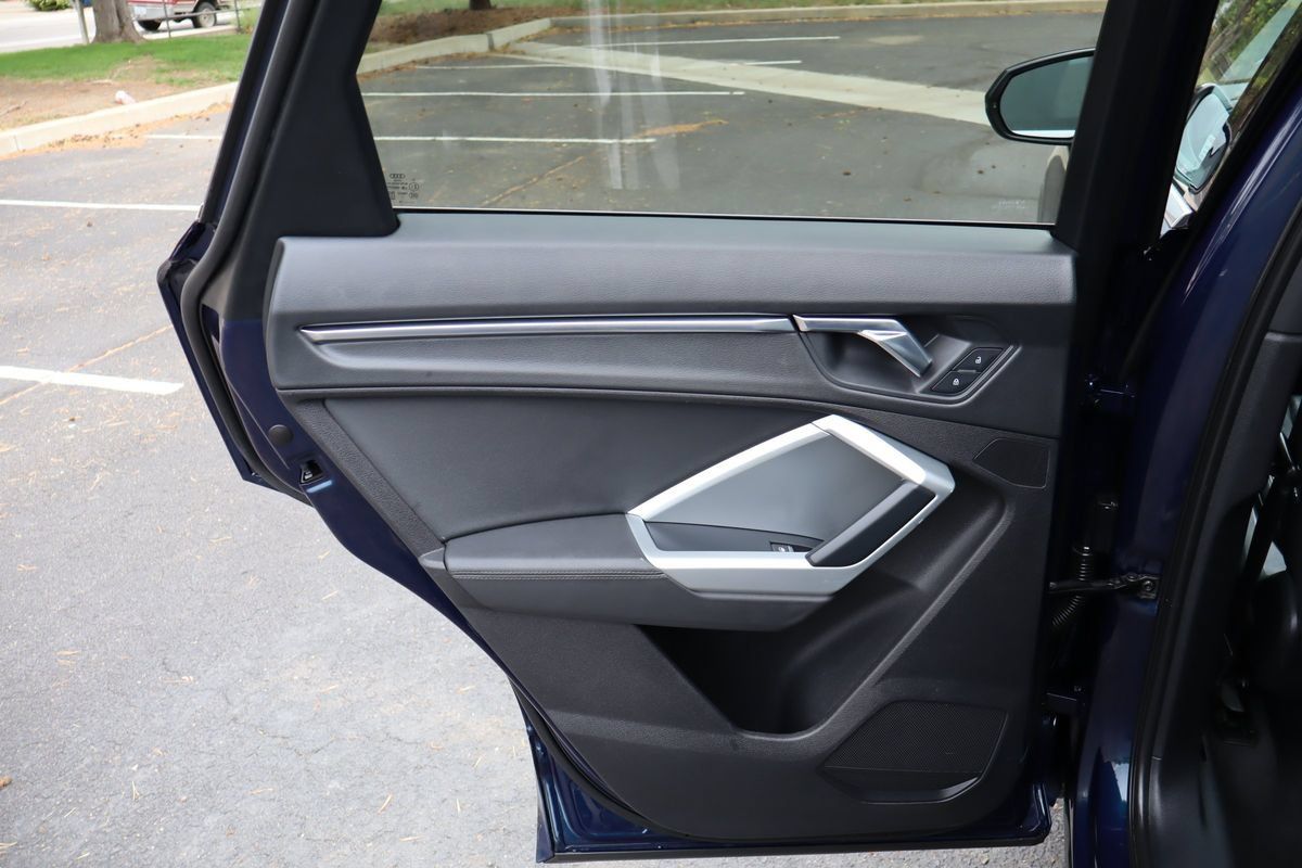 Used 2019 Audi Q3 2.0T Premium AWD/4WD image 24