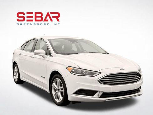 Used 2018 Ford Fusion SE w/ Equipment Group 602A FWD image 5