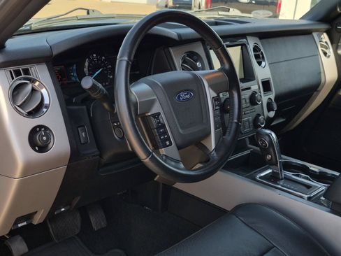 Used 2017 Ford Expedition Limited w/ Equipment Group 301A RWD image 14