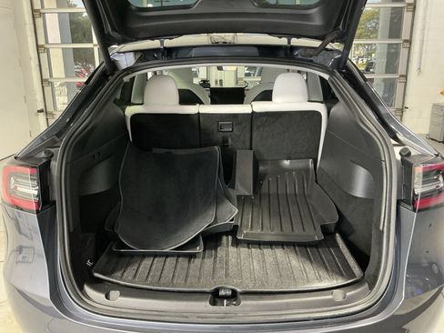 Used 2020 Tesla Model Y Long Range AWD/4WD image 26