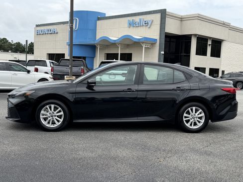 Used 2025 Toyota Camry LE FWD image 2