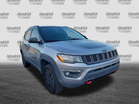Used 2019 Jeep Compass Trailhawk w/ Cold Weather Group AWD/4WD image 2