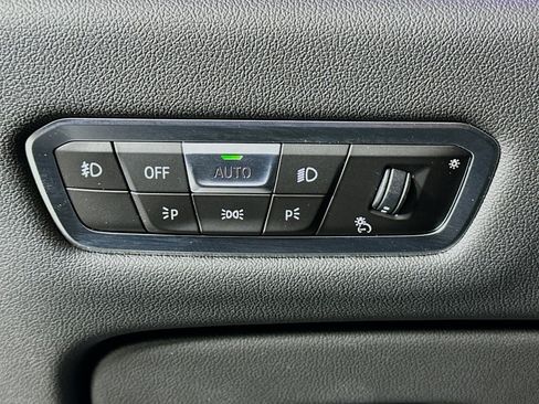 Used 2019 BMW X7 xDrive50i w/ M Sport Package image 12