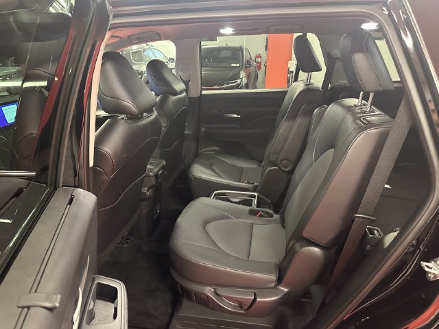 Certified 2026 Toyota Grand Highlander AWD image 13