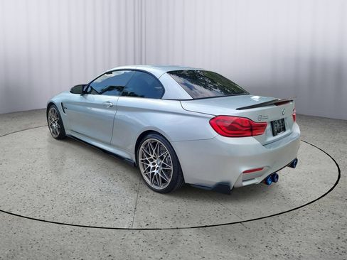 Used 2018 BMW M4 Convertible RWD image 4