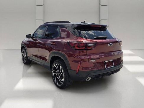 Used 2025 Chevrolet TrailBlazer RS w/ Convenience Package FWD image 3