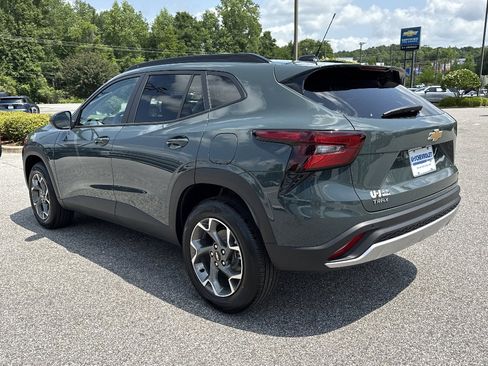 New 2026 Chevrolet Trax LT FWD image 5