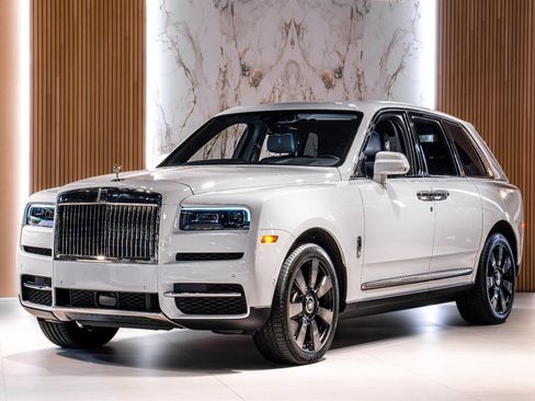 Used 2023 Rolls-Royce Cullinan image 1