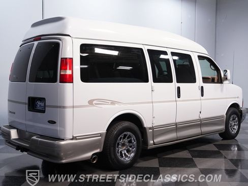 Used 2007 Chevrolet Express 1500 w/ Preferred Equipment Group RWD image 12