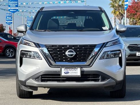 Used 2023 Nissan Rogue SV image 9