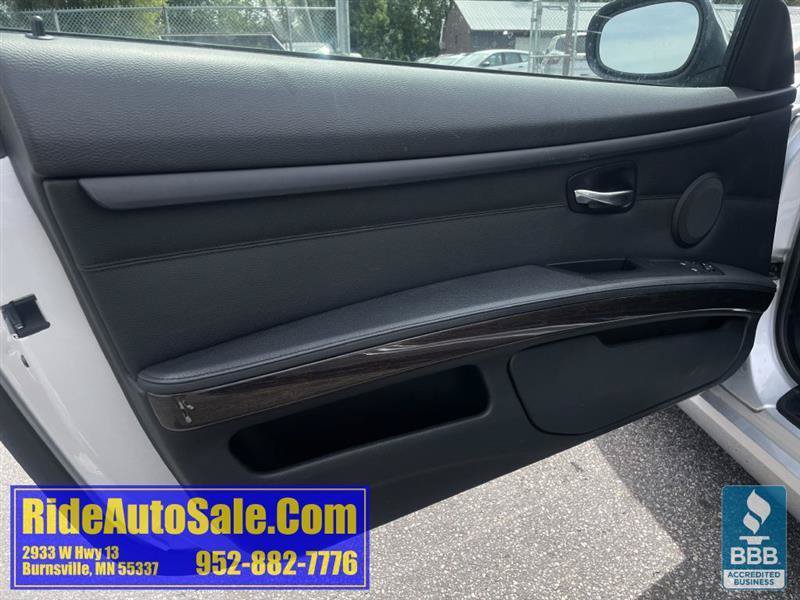 Used 2011 BMW 328i xDrive Coupe AWD/4WD image 9