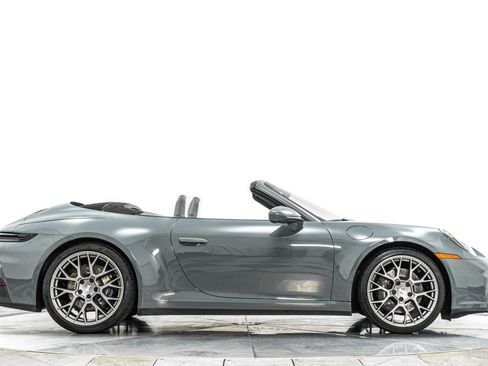 Used 2025 Porsche 911 Carrera RWD image 48