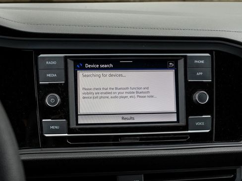 Used 2022 Volkswagen Jetta Sport image 37