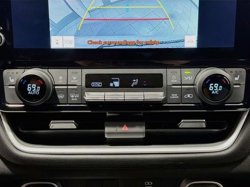 Certified 2024 Toyota Grand Highlander AWD image 13