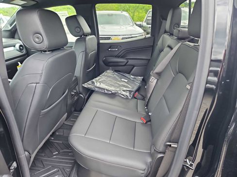 New 2026 Chevrolet Colorado LT w/ LT Convenience Package AWD/4WD image 18