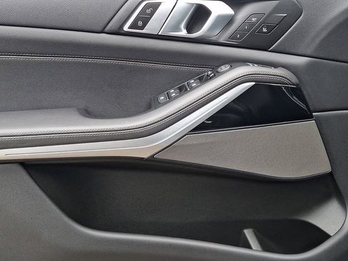 Used 2021 BMW X5 M50i w/ Executive Package image 13