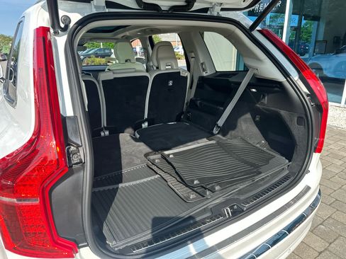 Used 2023 Volvo XC90 B5 Plus w/ Protection Package Premier AWD/4WD image 33